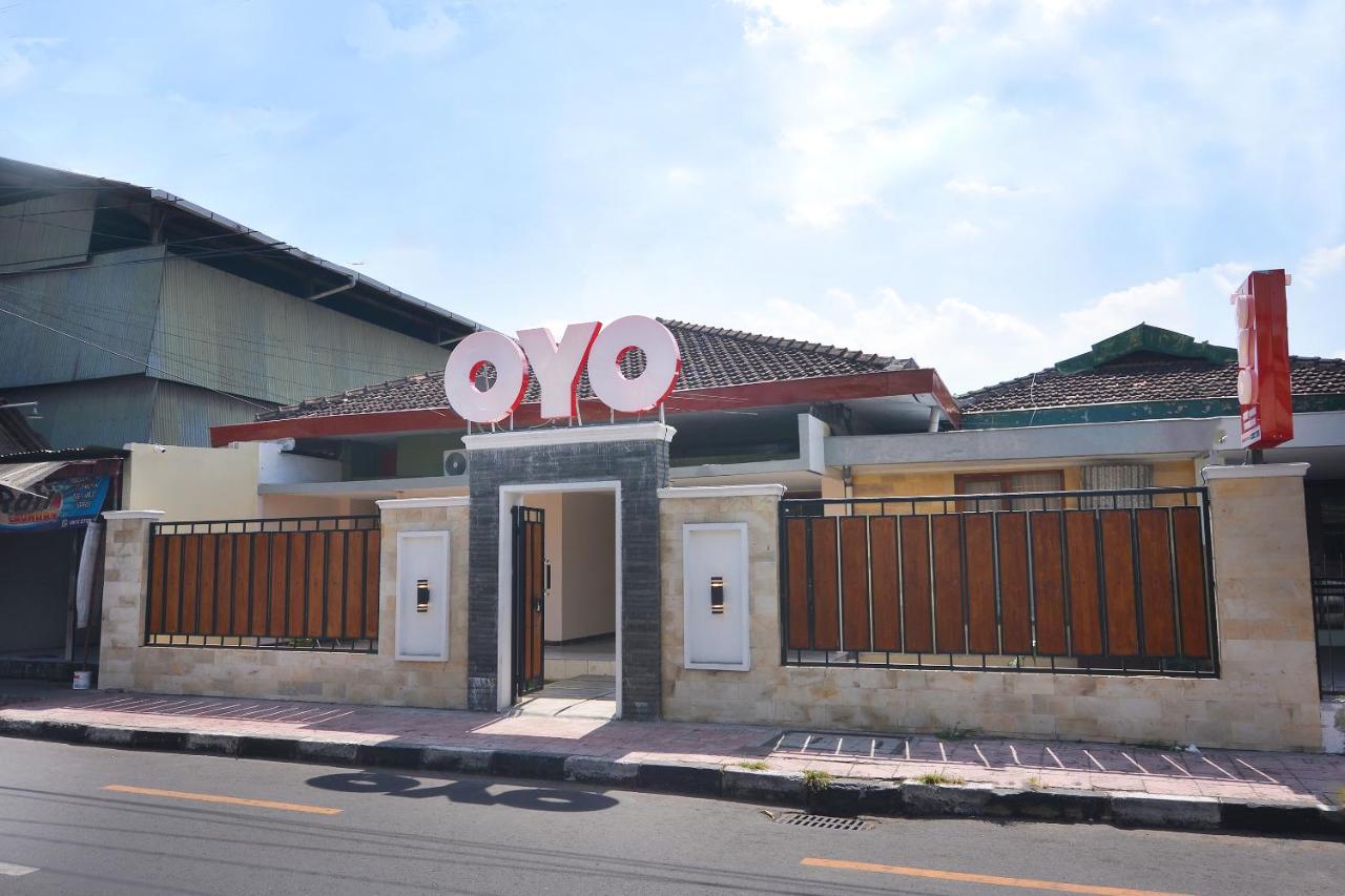 Oyo1046奥玛帕索克酒店 日惹 外观 照片