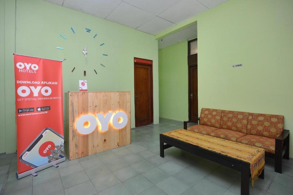 Oyo1046奥玛帕索克酒店 日惹 外观 照片