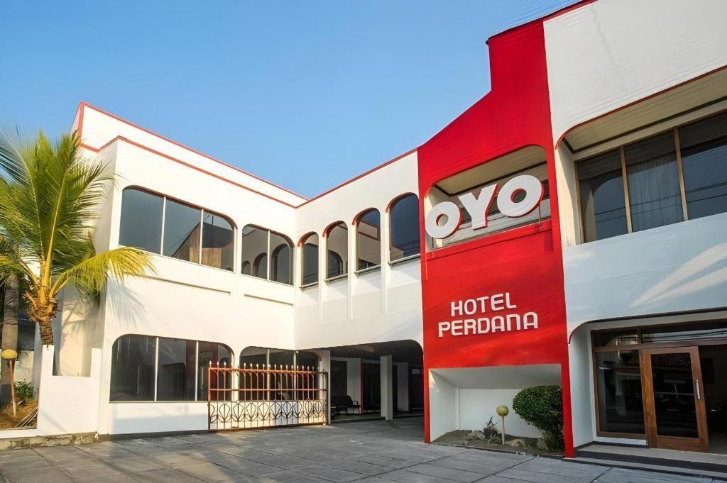 Oyo1046奥玛帕索克酒店 日惹 外观 照片